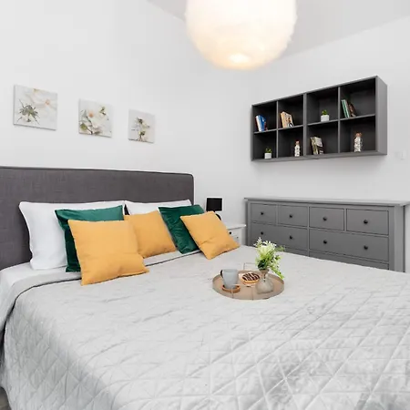 Modern Kamienna Grobla With Parking & Balcony In By Renters Danzica