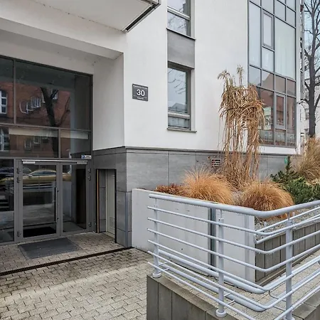 Modern Kamienna Grobla With Parking & Balcony In By Renters * Gdańsk